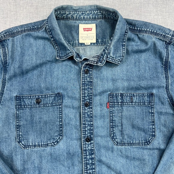 Levi's Denim Shirt Men L Chambray Blue Button Up Long Sleeve Western Workwear - Picture 1 of 10